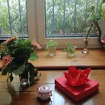 Huge-elegant-art 5 Beds Flat In Schoeneberg Apartment *