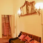 Huge-elegant-art 5 Beds Flat In Schoeneberg *