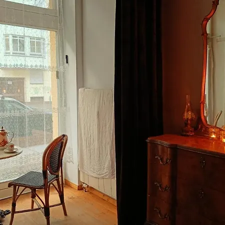 Huge-elegant-art 5 Beds Flat In Schoeneberg * Berlin