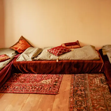 Huge-elegant-art 5 Beds Flat In Schöneberg *