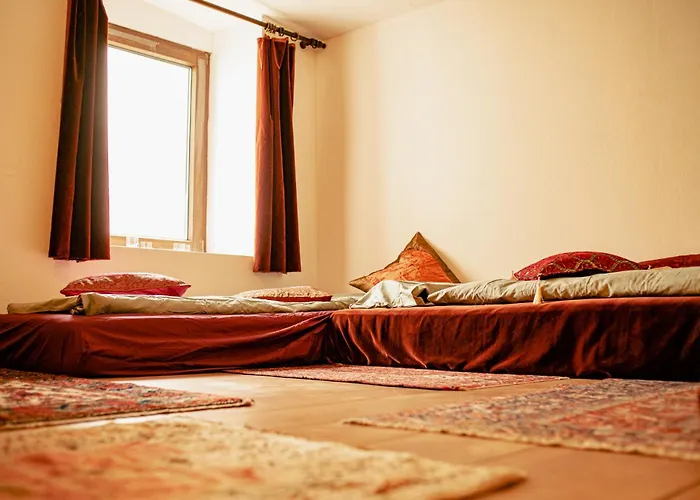 Huge-elegant-art 5 Beds Flat In Schöneberg Apartment Berlin