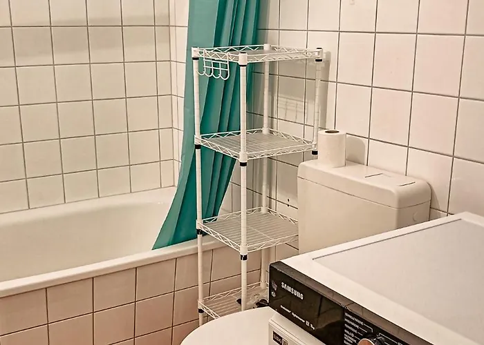 Huge-elegant-art 5 Beds Flat In Schöneberg *