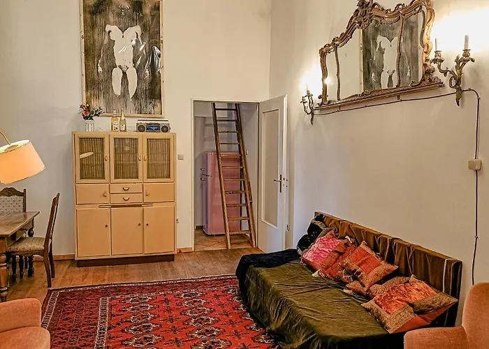 Huge-elegant-art 5 Beds Flat In Schoeneberg * Berlim