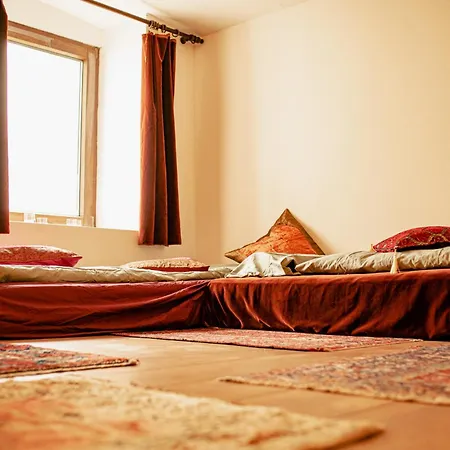 Huge-elegant-art 5 Beds Flat In Schoeneberg Апартаменты Берлин