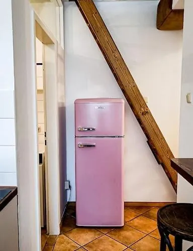 Huge-elegant-art 5 Beds Flat In Schoeneberg