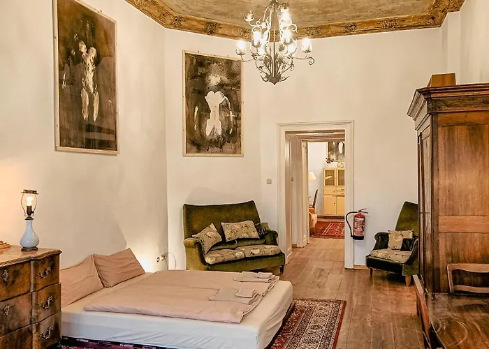 Huge-elegant-art 5 Beds Flat In Schoeneberg Апартаменты Берлин