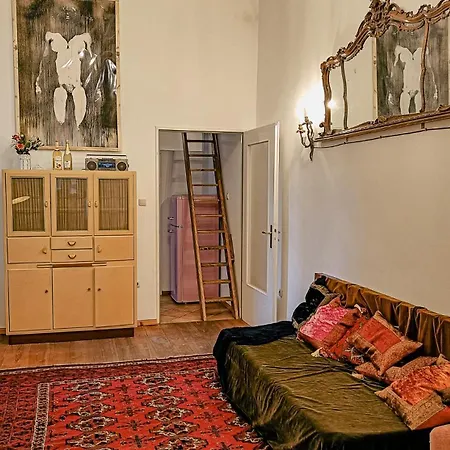 Huge-elegant-art 5 Beds Flat In Schoeneberg * Berlin