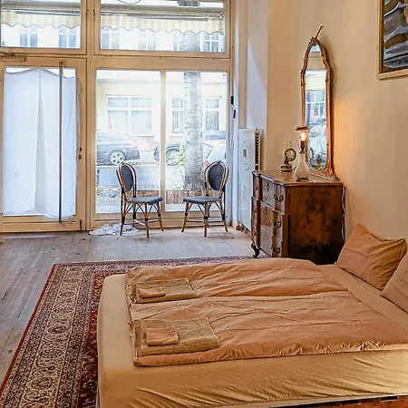 Huge-elegant-art 5 Beds Flat In Schoeneberg * Berlin