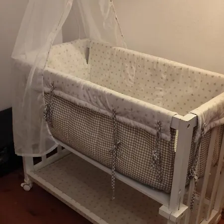 Huge-elegant-art 5 Beds Flat In Schoeneberg Berlin